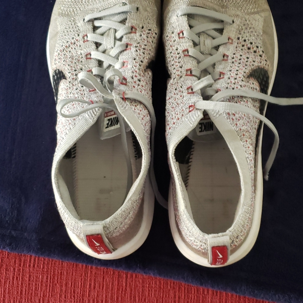 Golf shoes